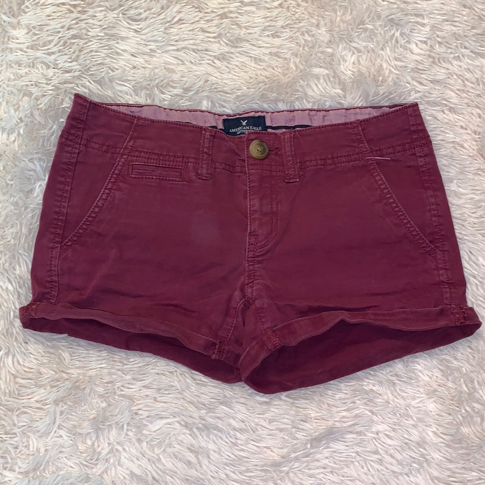 AMERICAN EAGLE MAROON SHORTS SIZE 0